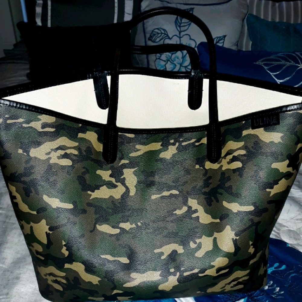 Camo tote handbag